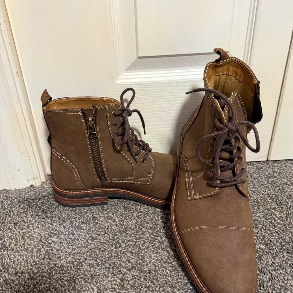 Dockers‎ Brown Lace-Up Boots with Side Zipper